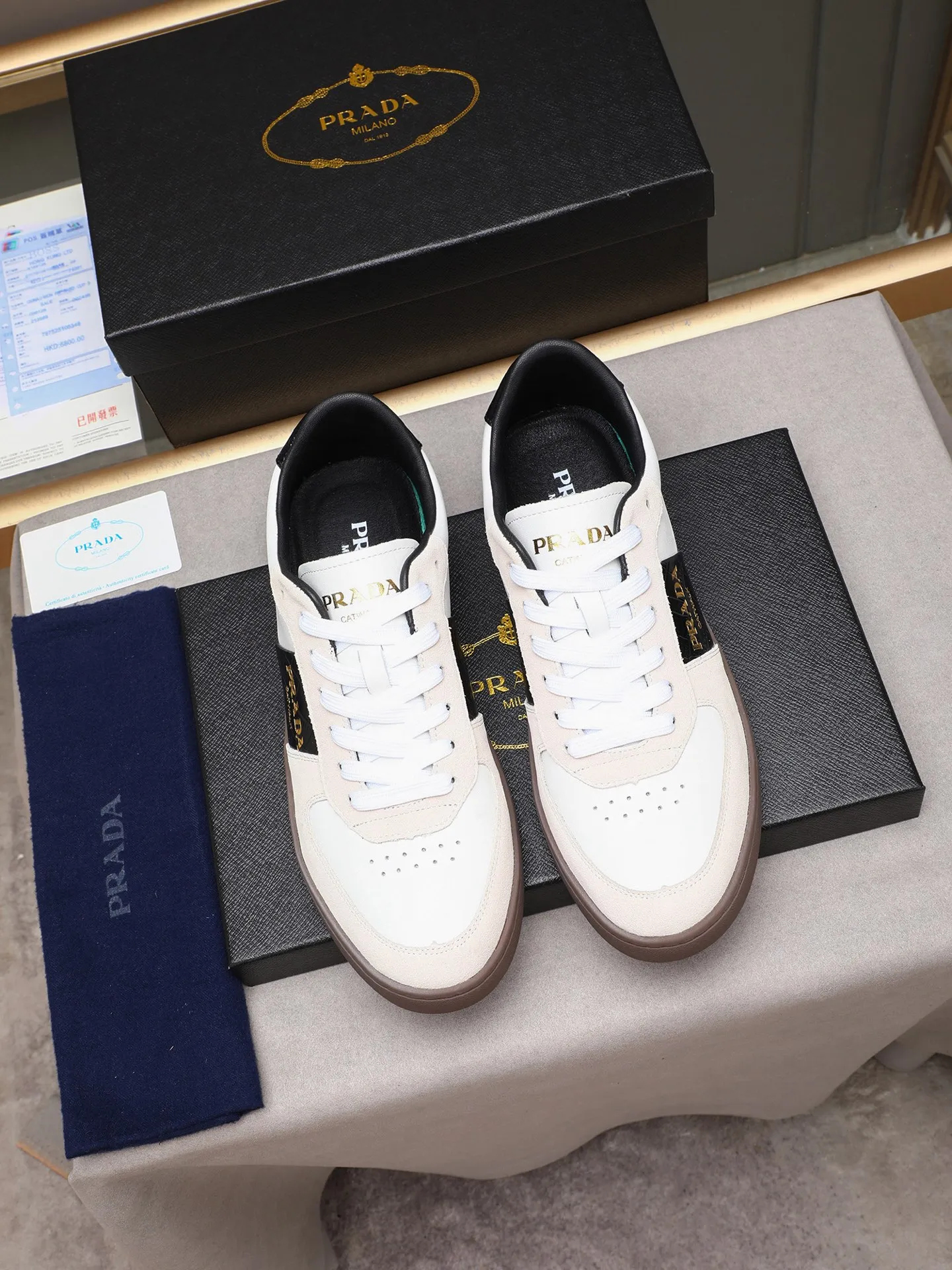 Men's shoes💰420💰 Brand: PRADA (Prada) Standard code: Men's code 38–44 (45 can be customized) Material: Original cowhide, breathable sheep lining Special outsole Style category: Men's fashionable casual sneakers Low-key luxury! Color: actual picture color